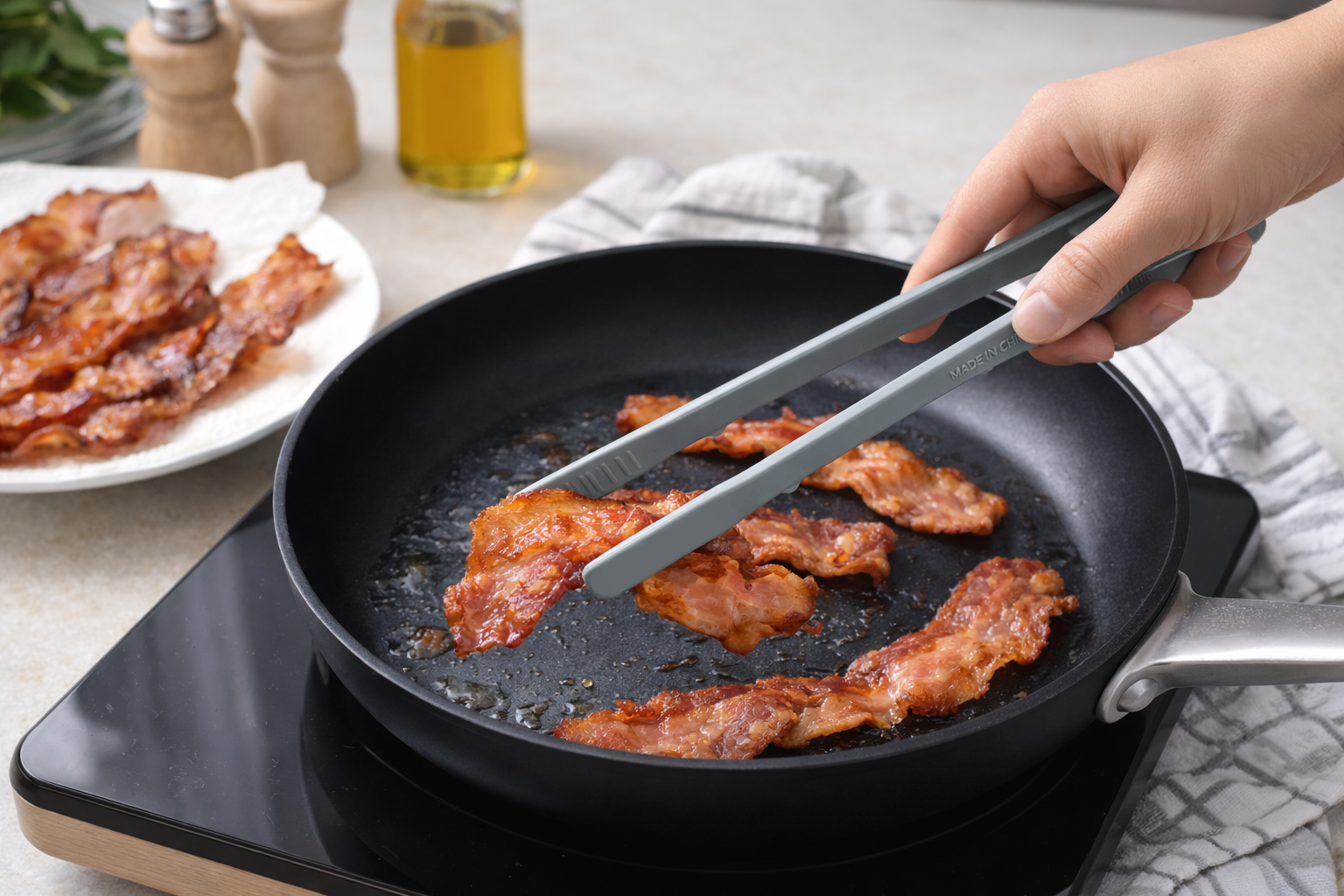 Tongs