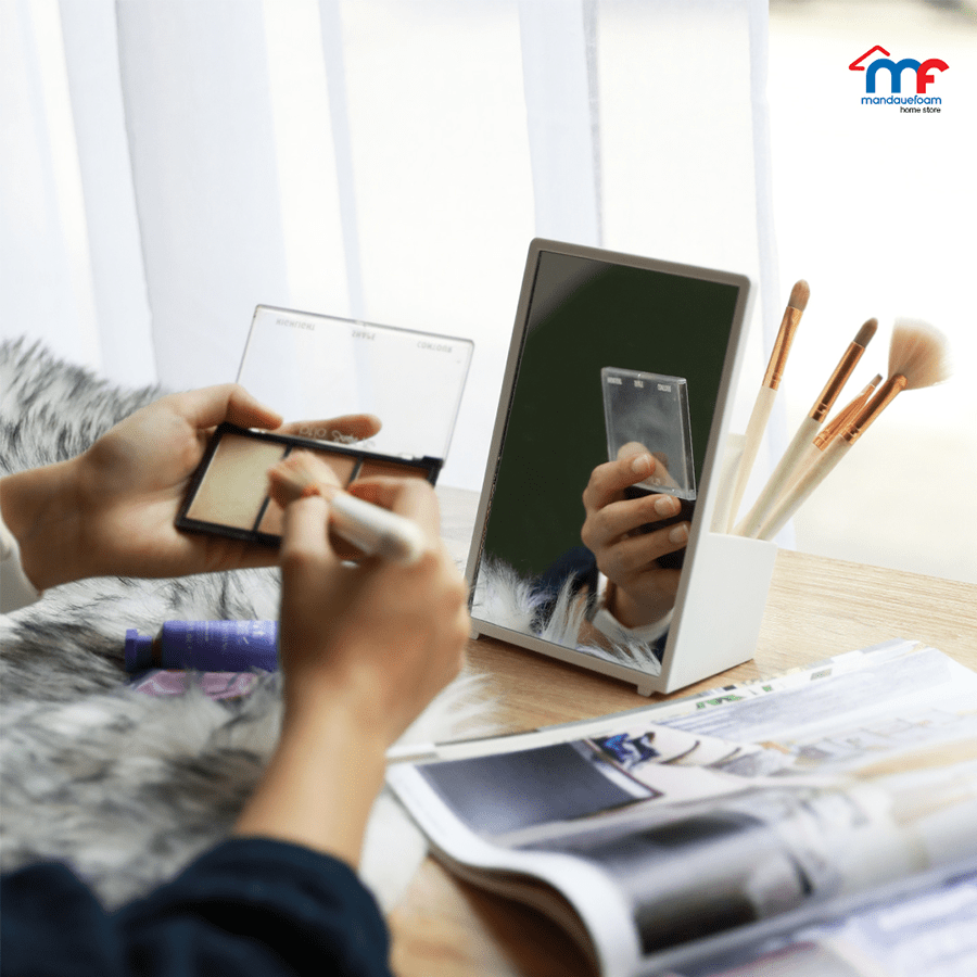 Miro Table Mirror with Organizer
