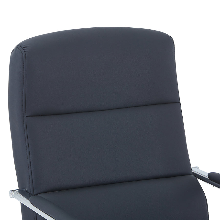 Maddy Visitor Chair