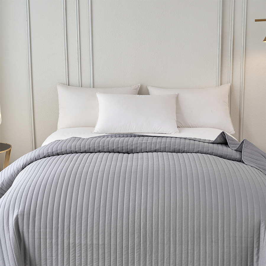 Loey Bedspread - Gray