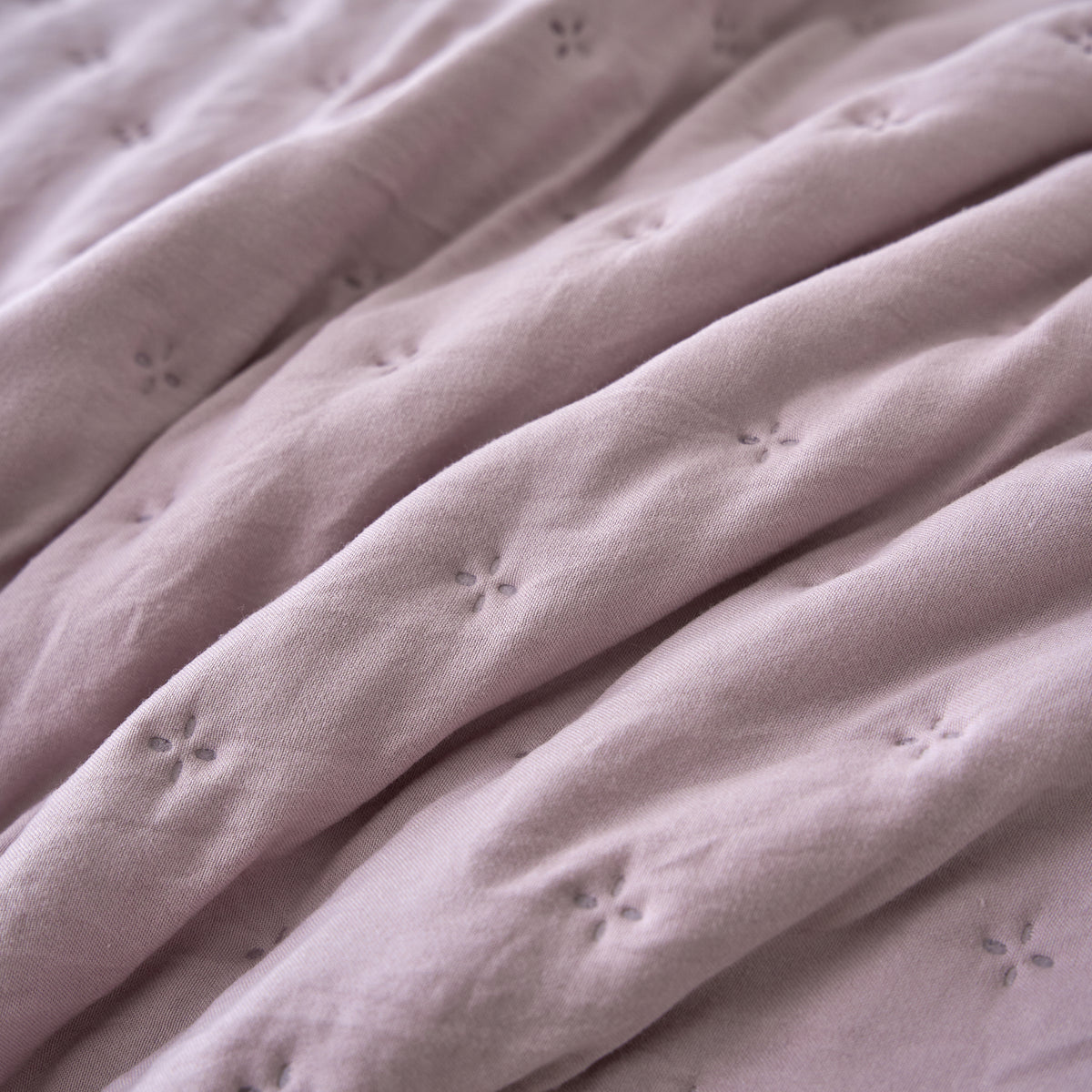 Holly Bedspread - Purple