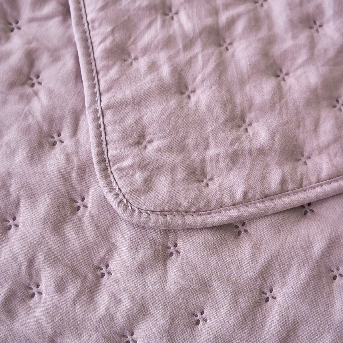 Holly Bedspread - Purple