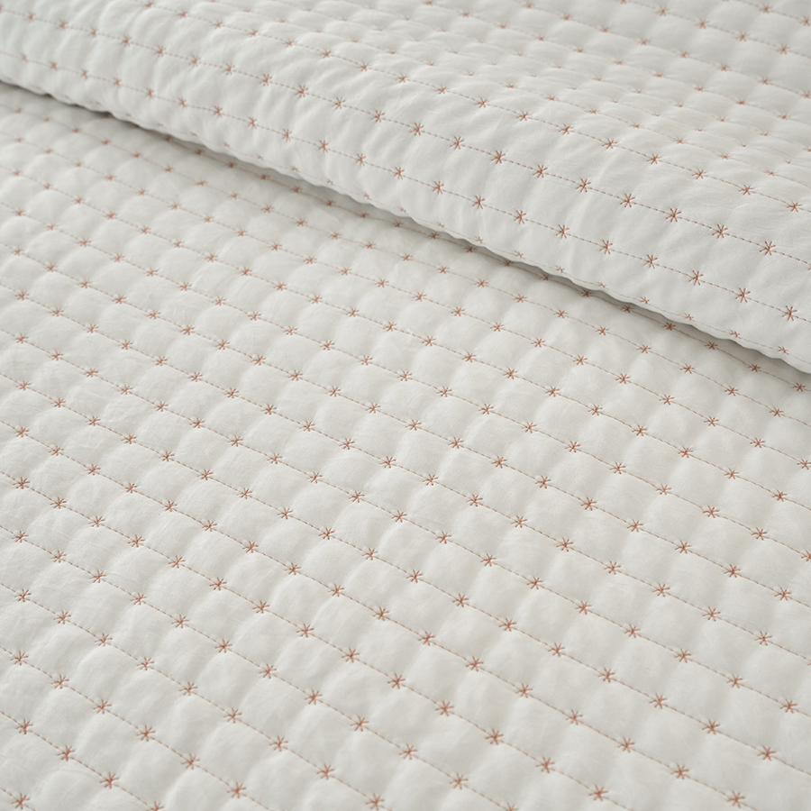 Ivy Bedspread - Pink