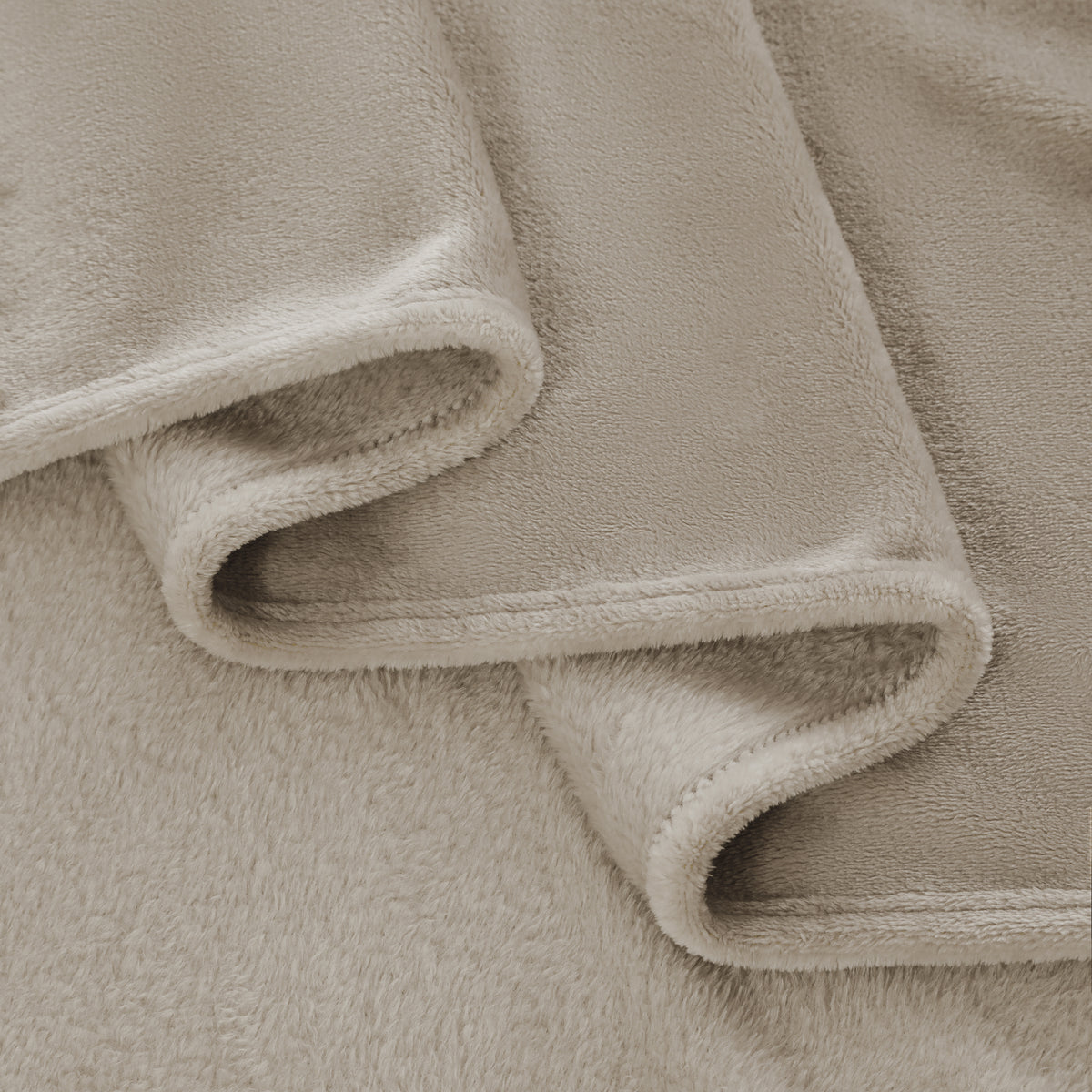 Roe Flannel Blanket Beige