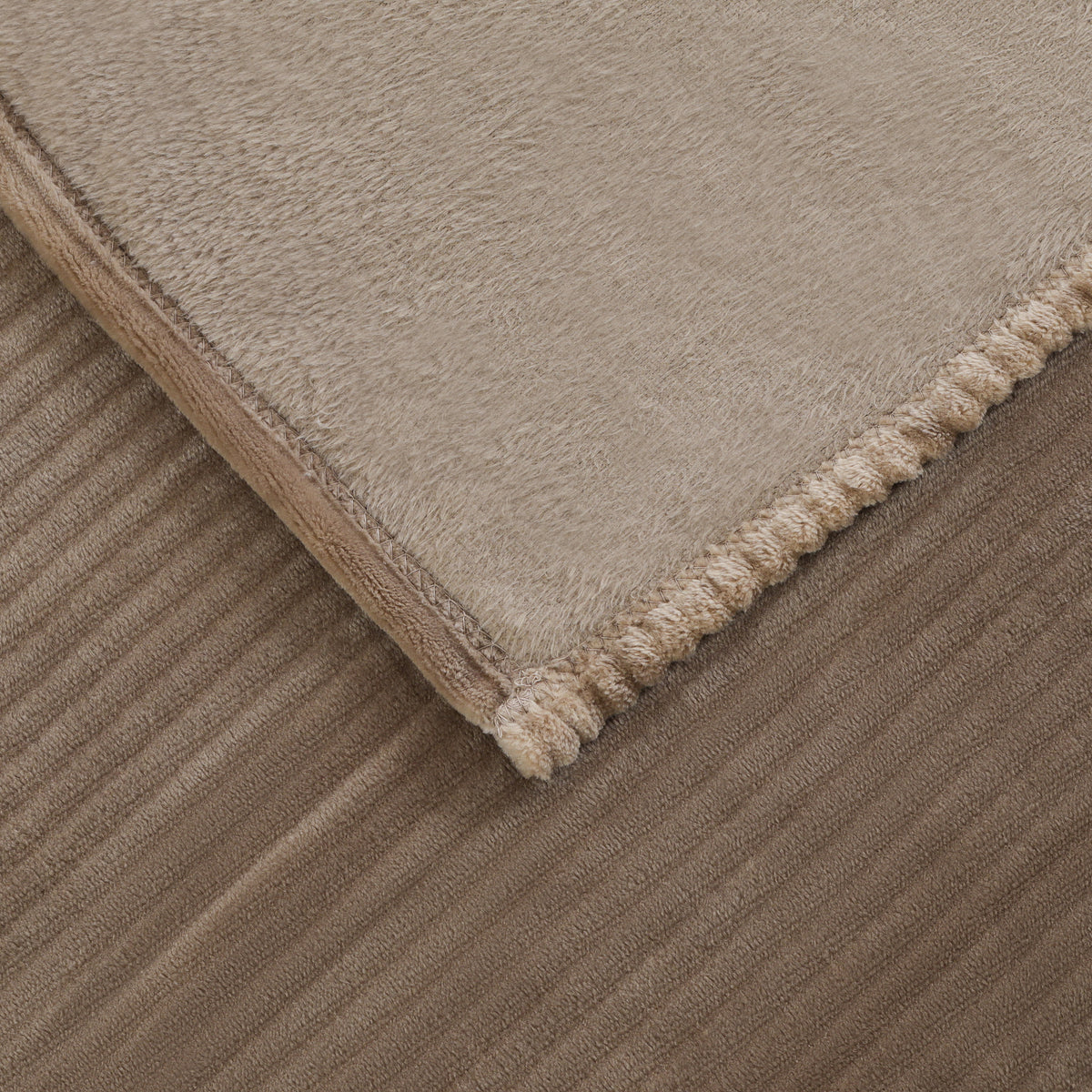 Basti Flannel Blanket Brown