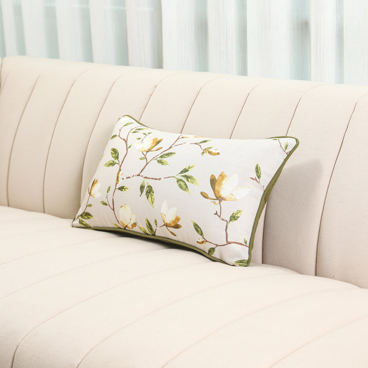 Maev Botanica Magnolia Kidney Pillowcase