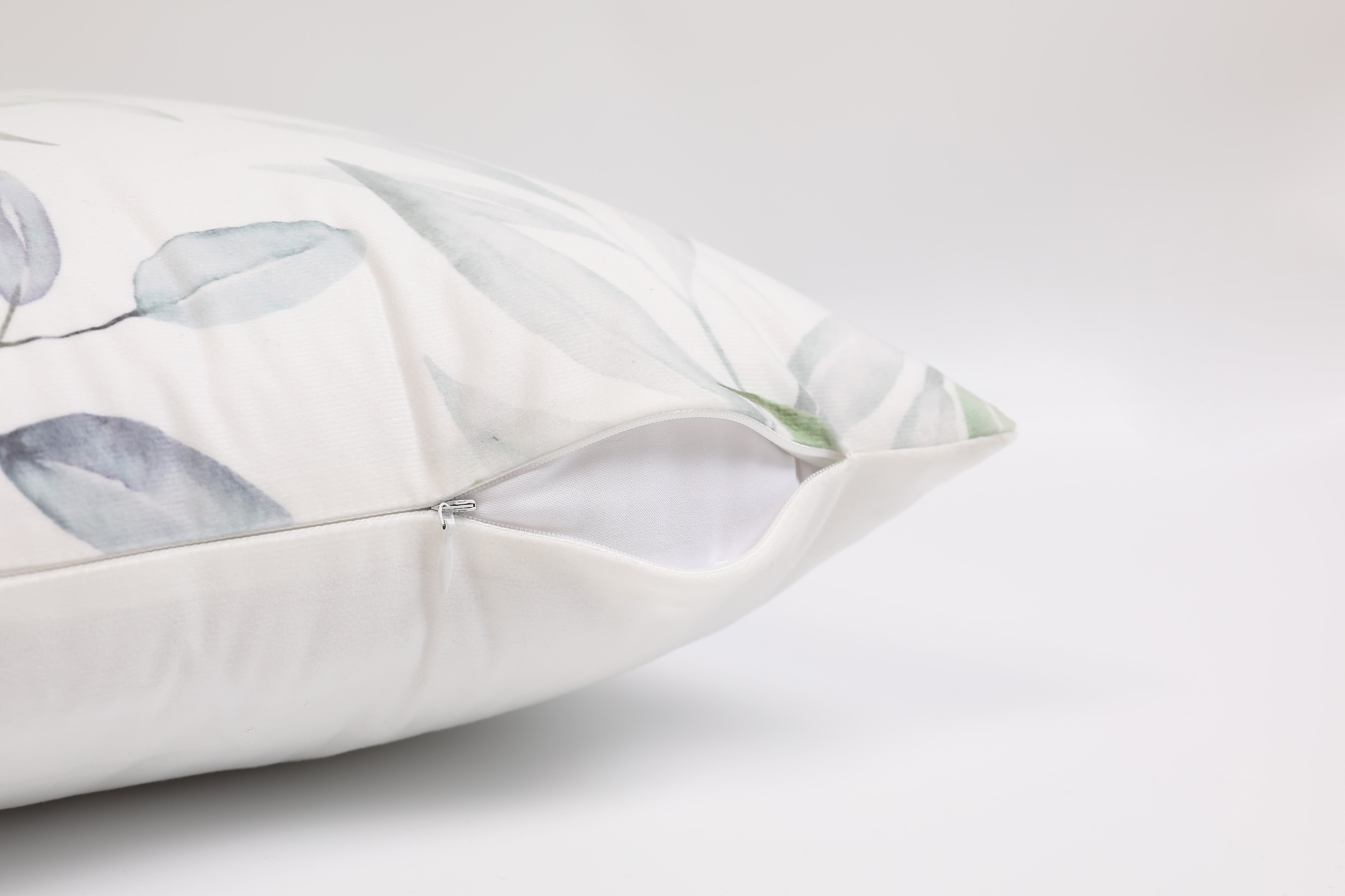 Lumi Lush Leaves Throw Pillowcases Set of 3