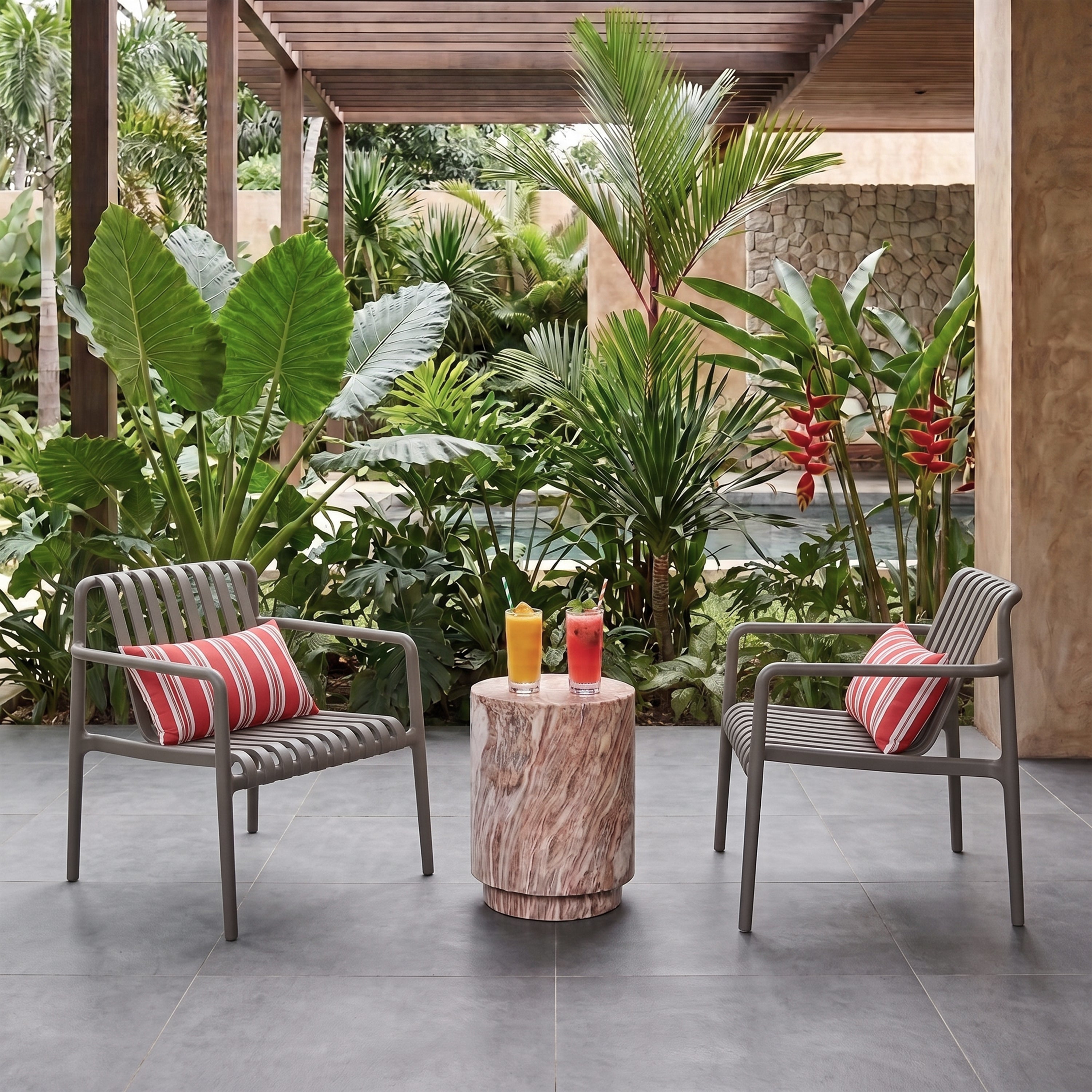 Quinn Outdoor Lounger