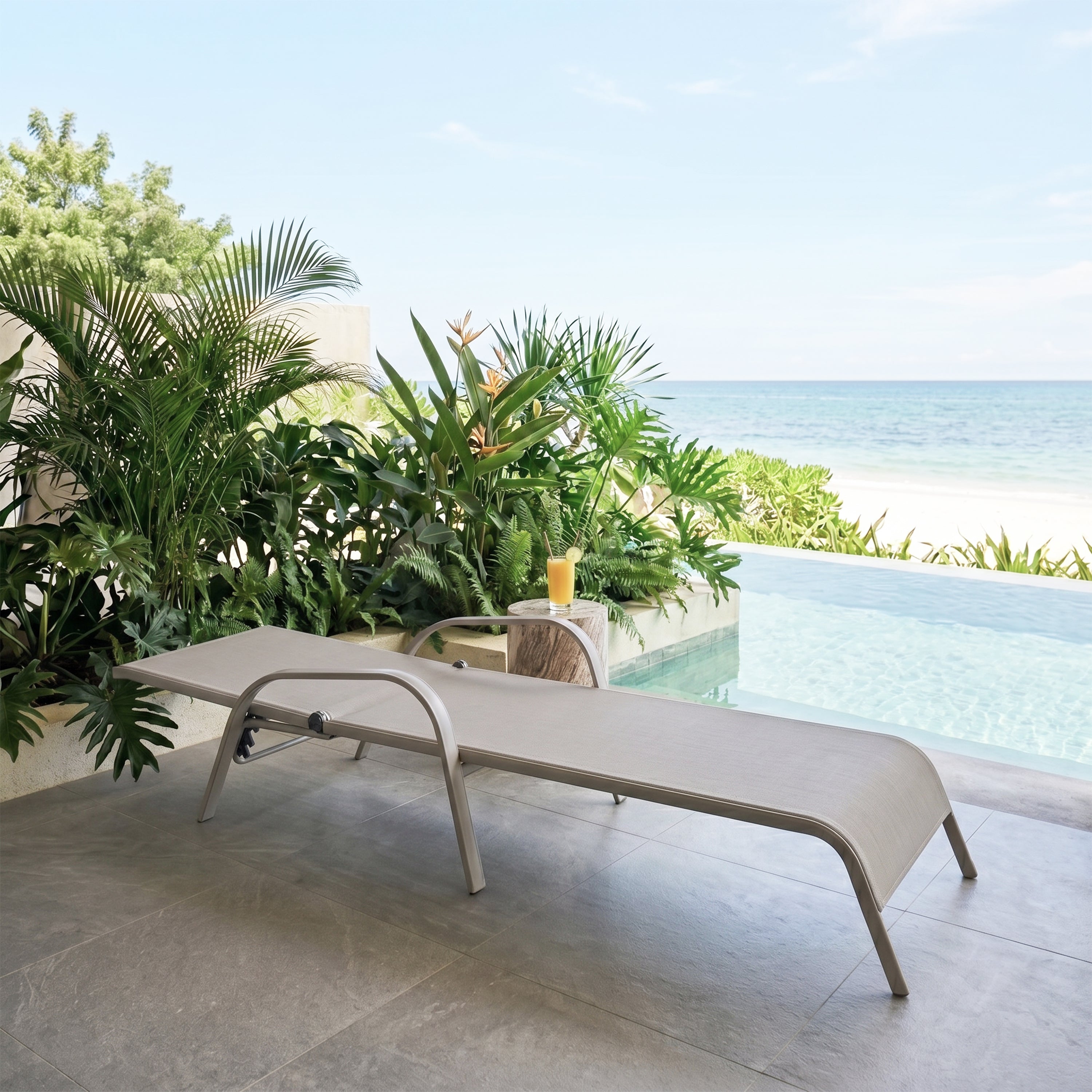 Maina Outdoor Lounger