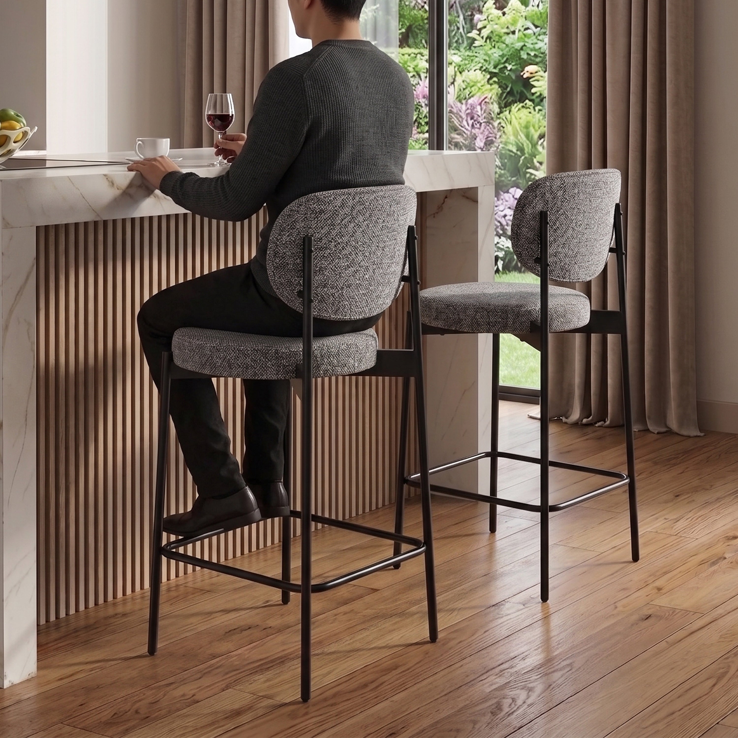 Lyner Bar Chair