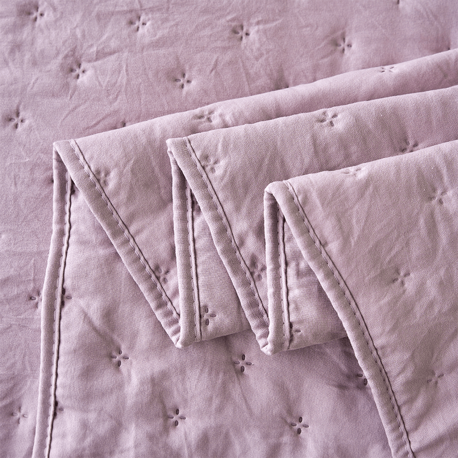 Holly Bedspread - Purple