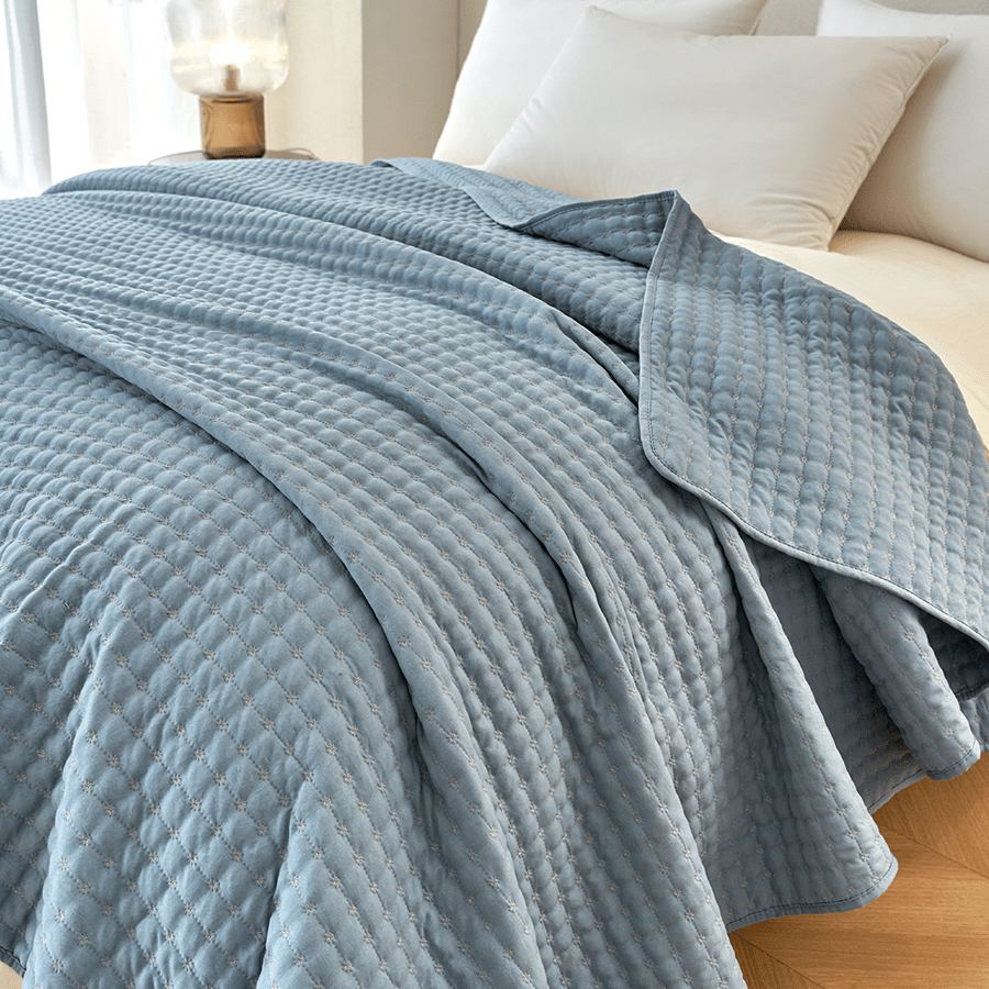 Ivy Bedspread - Blue