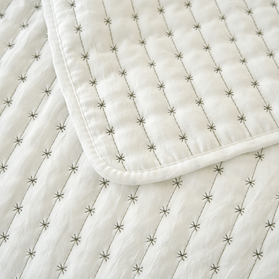 Ivy Bedspread - Green