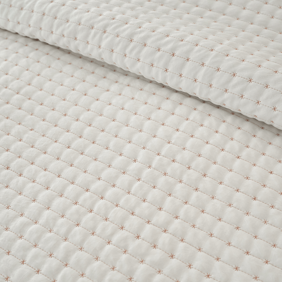 Ivy Bedspread - Pink