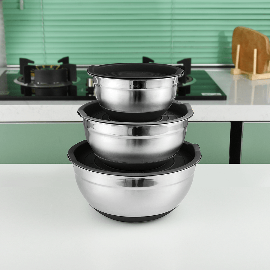 Kai Stainless Steel Mixing Bowl with Lid Set of 3