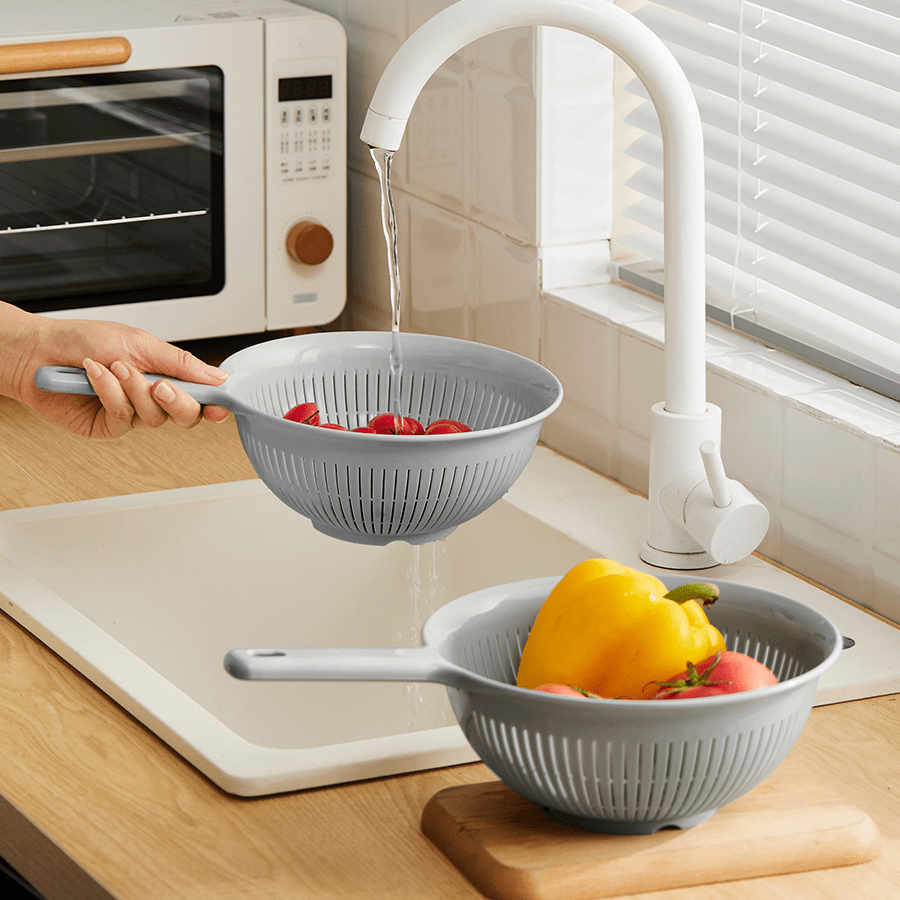 Lin Plastic Colander with Handle Lin Plastic Colander with Handle Mandaue Foam