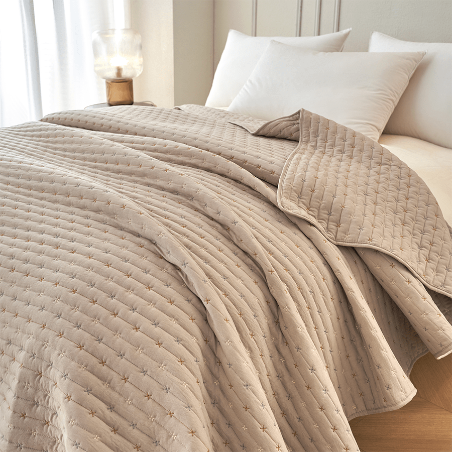 Maxie Bedspread - Beige
