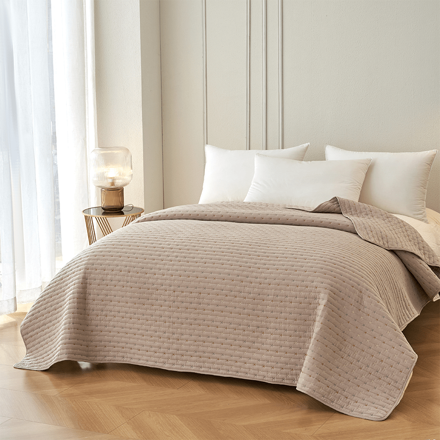 Maxie Bedspread - Beige