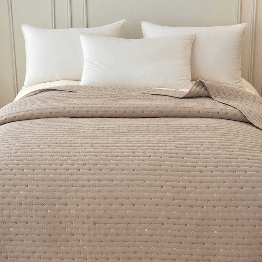 Maxie Bedspread - Beige