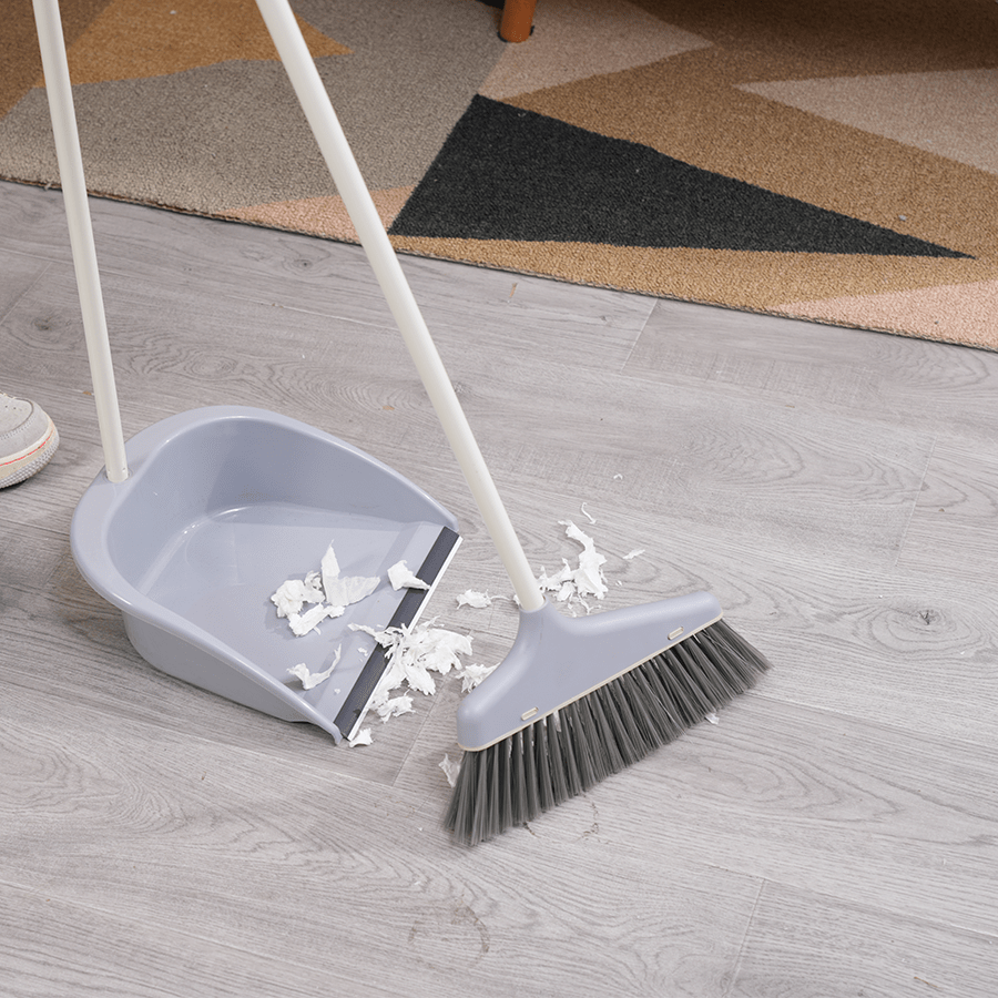 MORE VALE OPTIONS Vale Dustpan with Long Broom Vale Dustpan with Long Broom Mandaue Foam