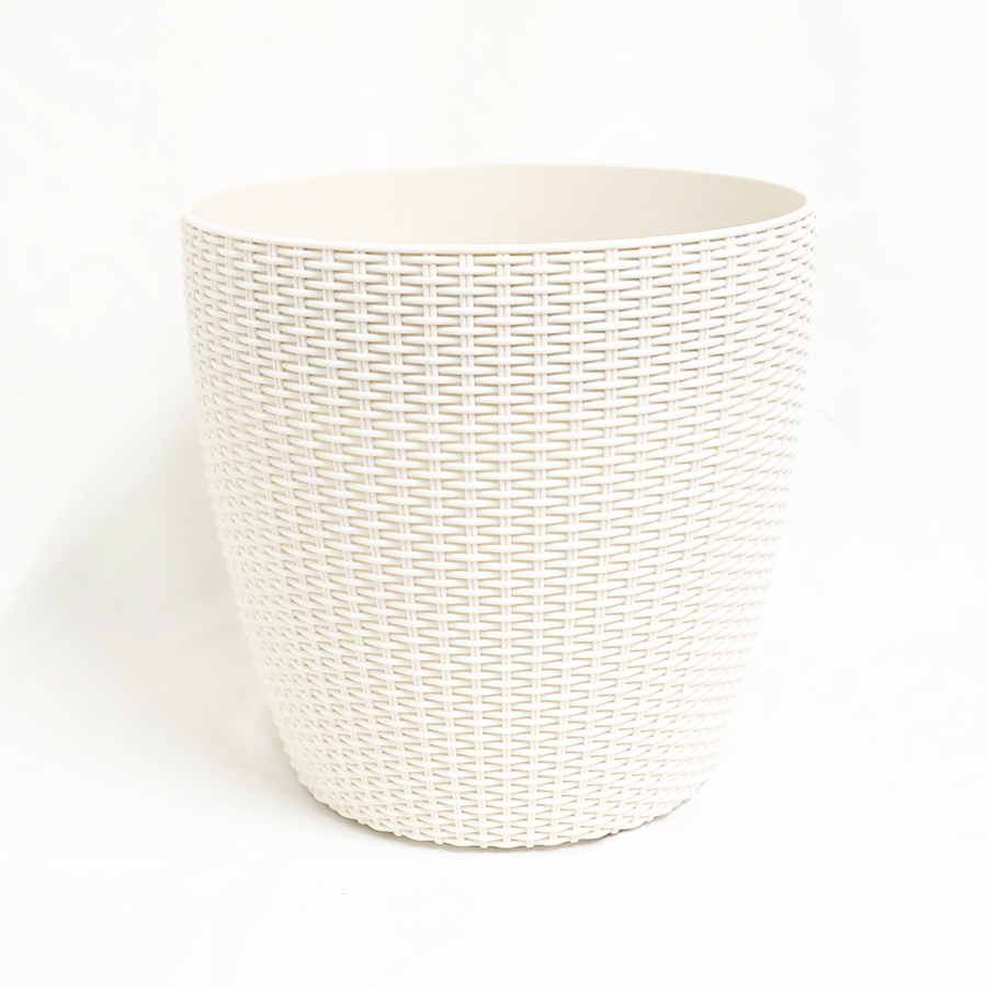 Urvanna Plastic Wicker Planter