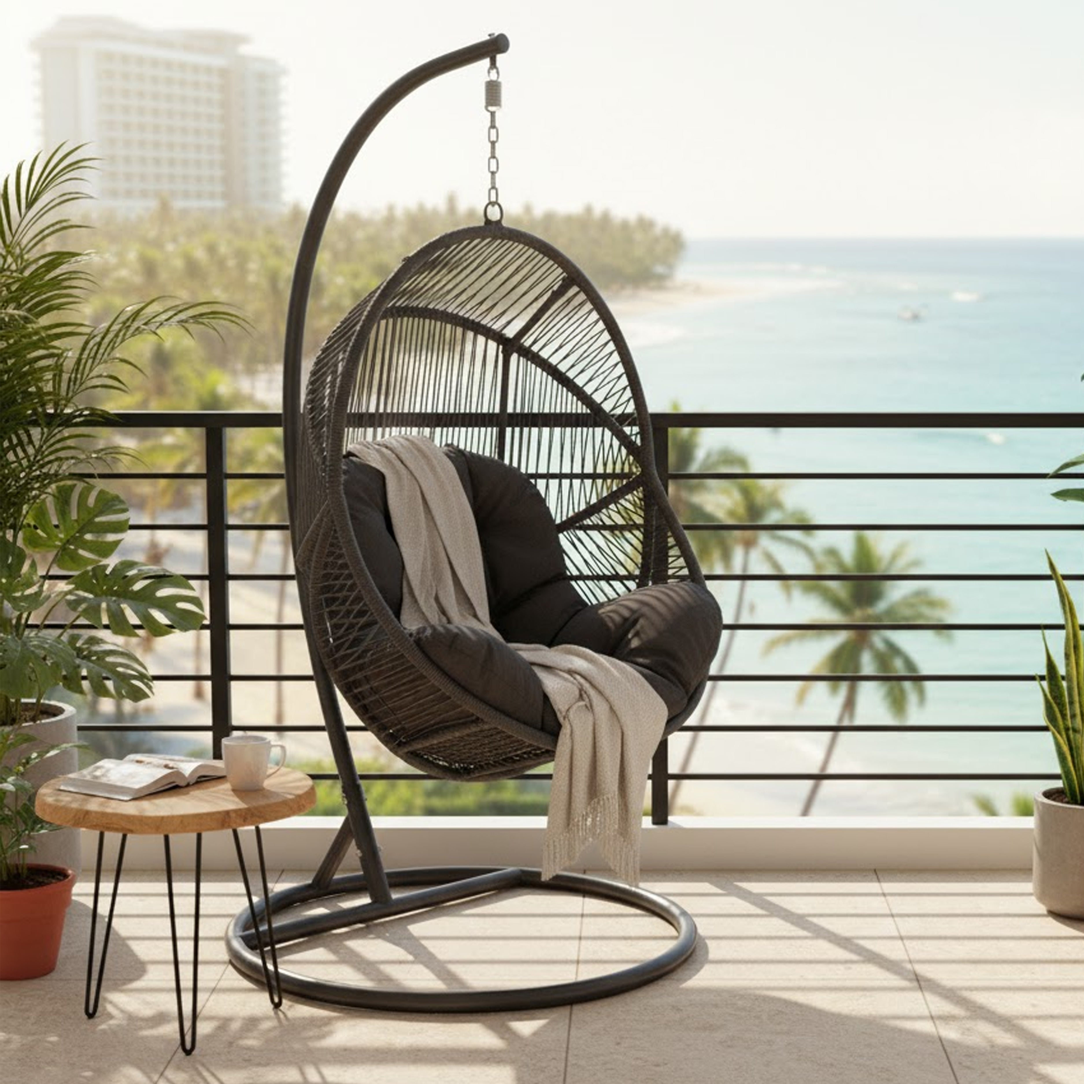 Outdoor Swings & Loungers