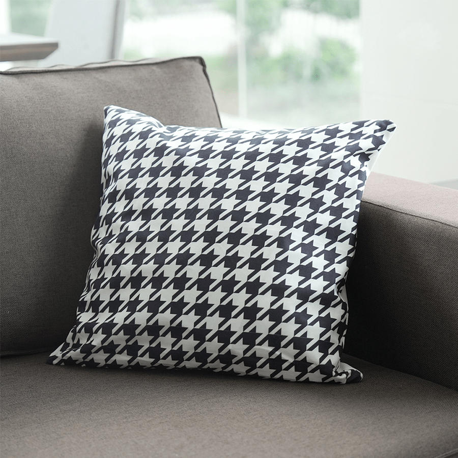Lumi Houndstooth Throw Pillowcase