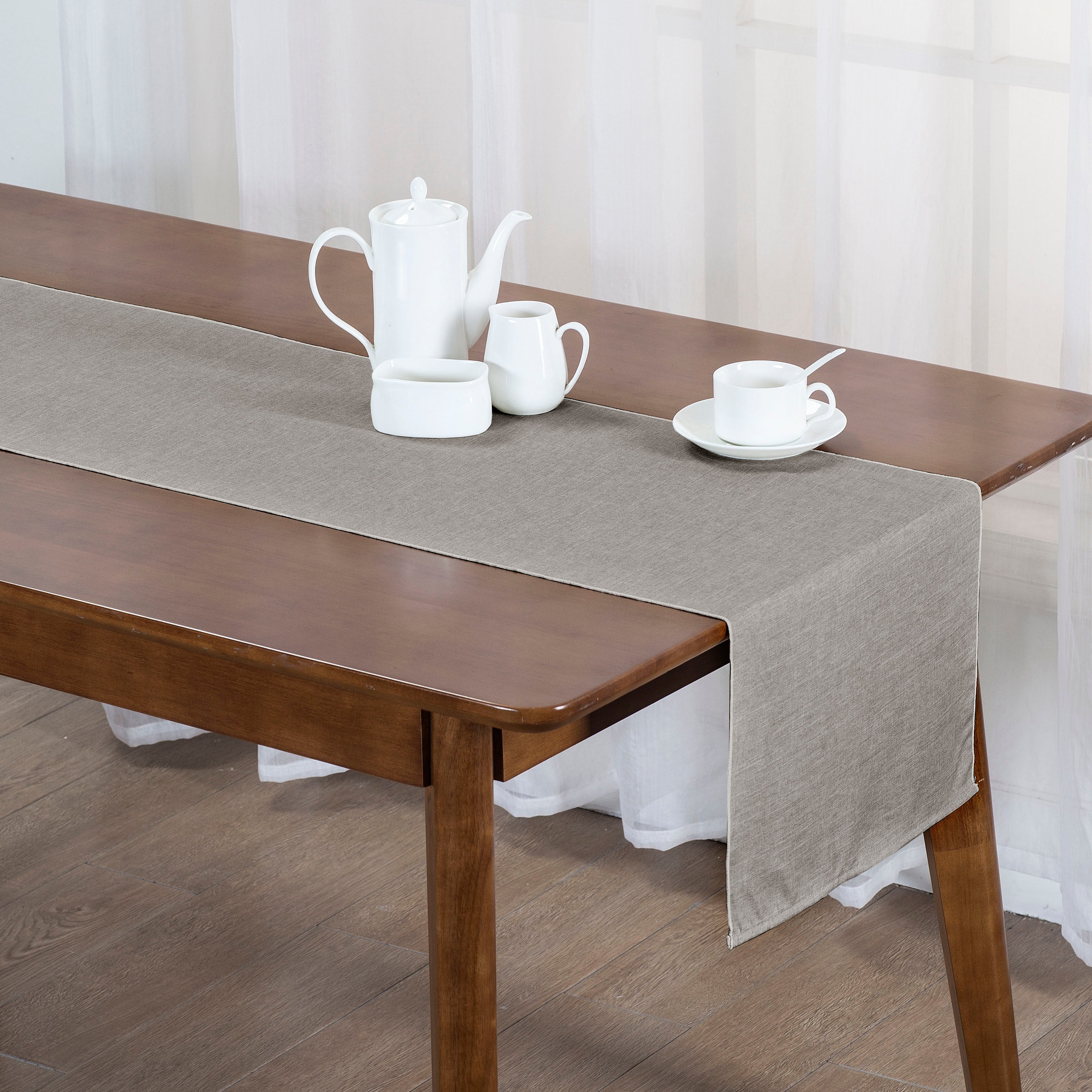 Korin Table Runner Coffee Brown