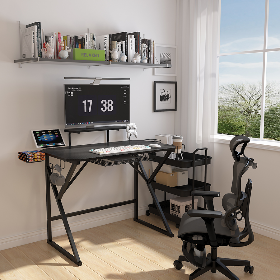 Saniah Gaming Desk
