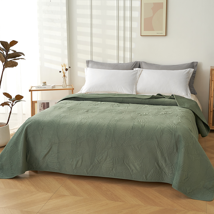 Lysia Velvet Bedspread