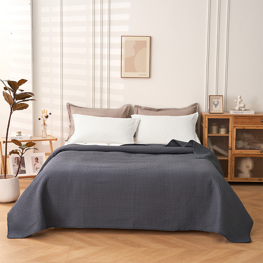 Kaius Waffle Bedspread