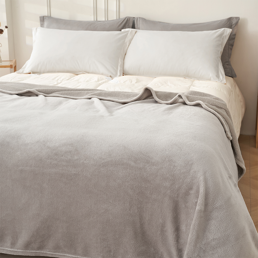 Rion Plain Bedspread