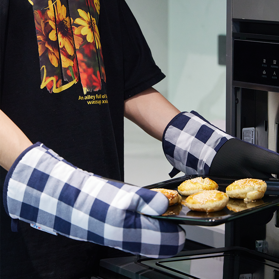 Astrid Neoprene Oven Mitt - 2pc Set