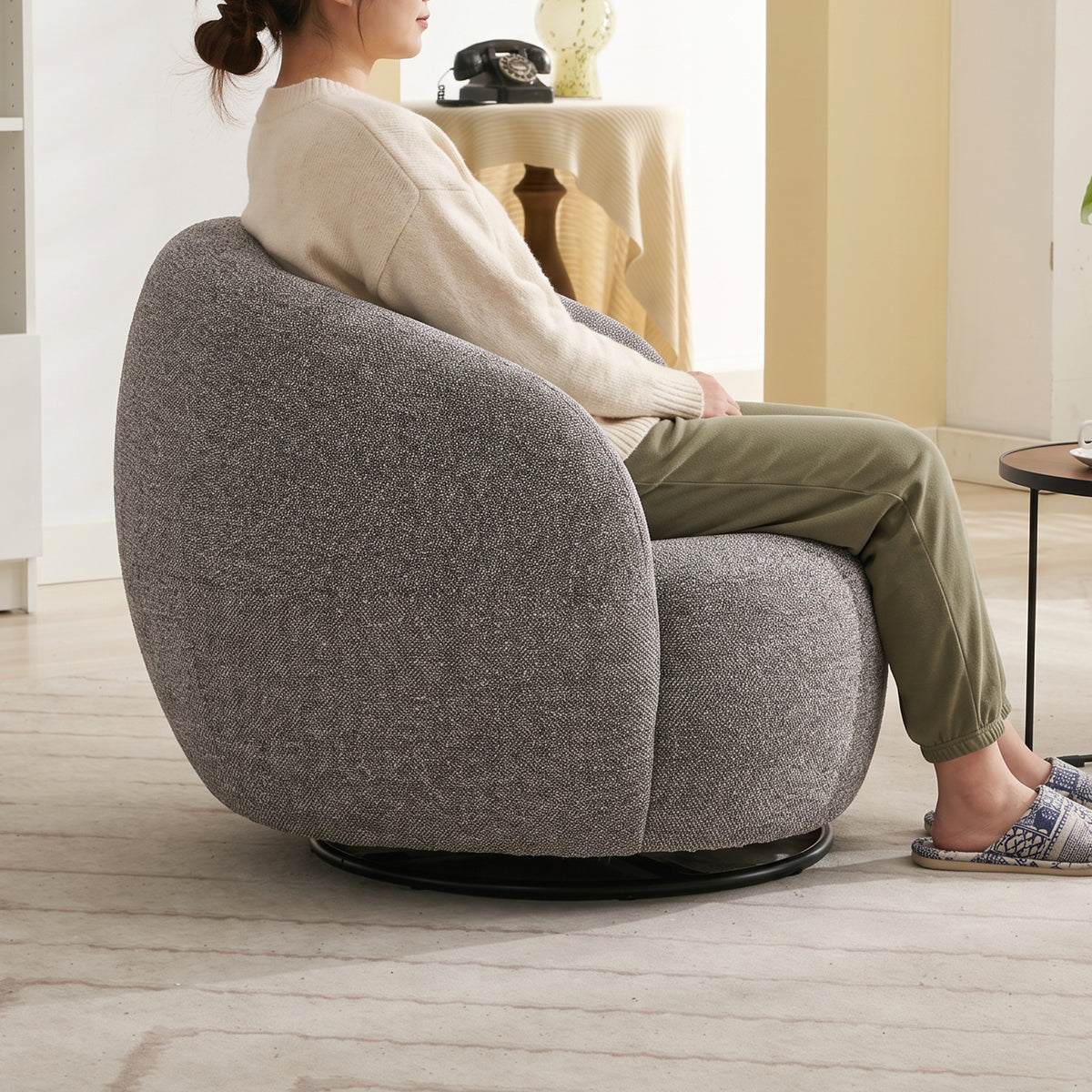 Kelly Swivel Arm Chair