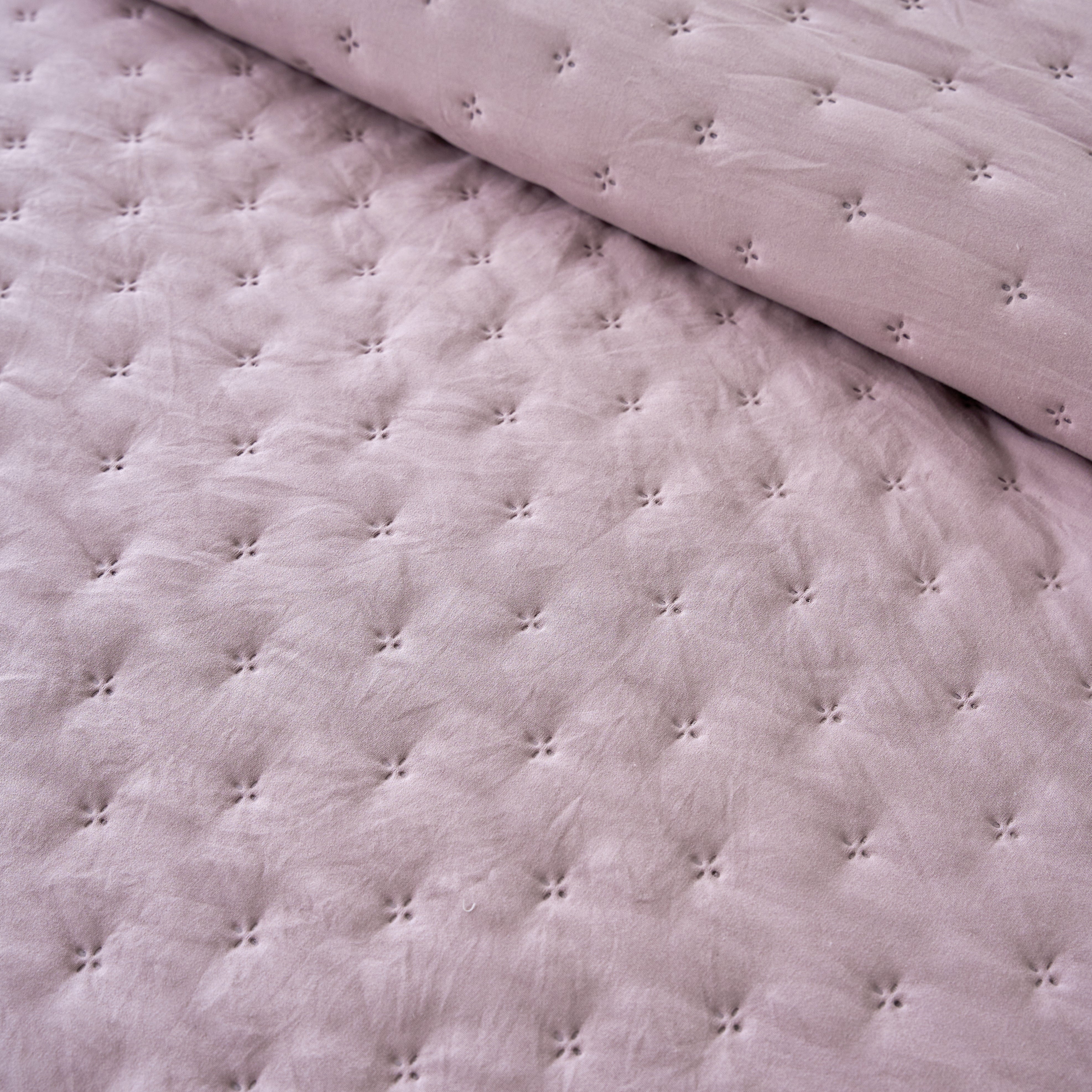 Holly Bedspread - Purple