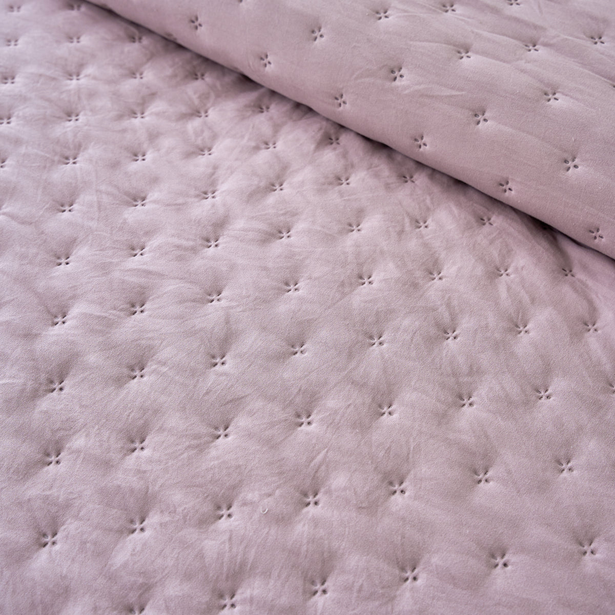 Holly Bedspread - Purple