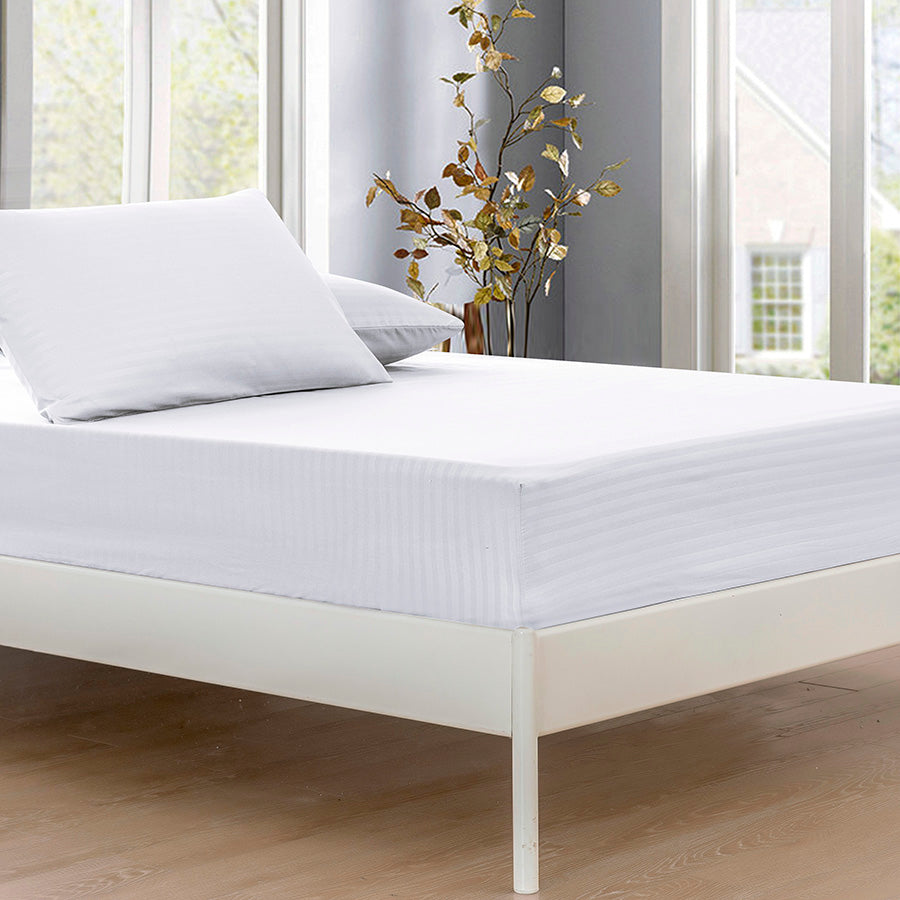 Deluxe White Plain 4pc Sheet Set