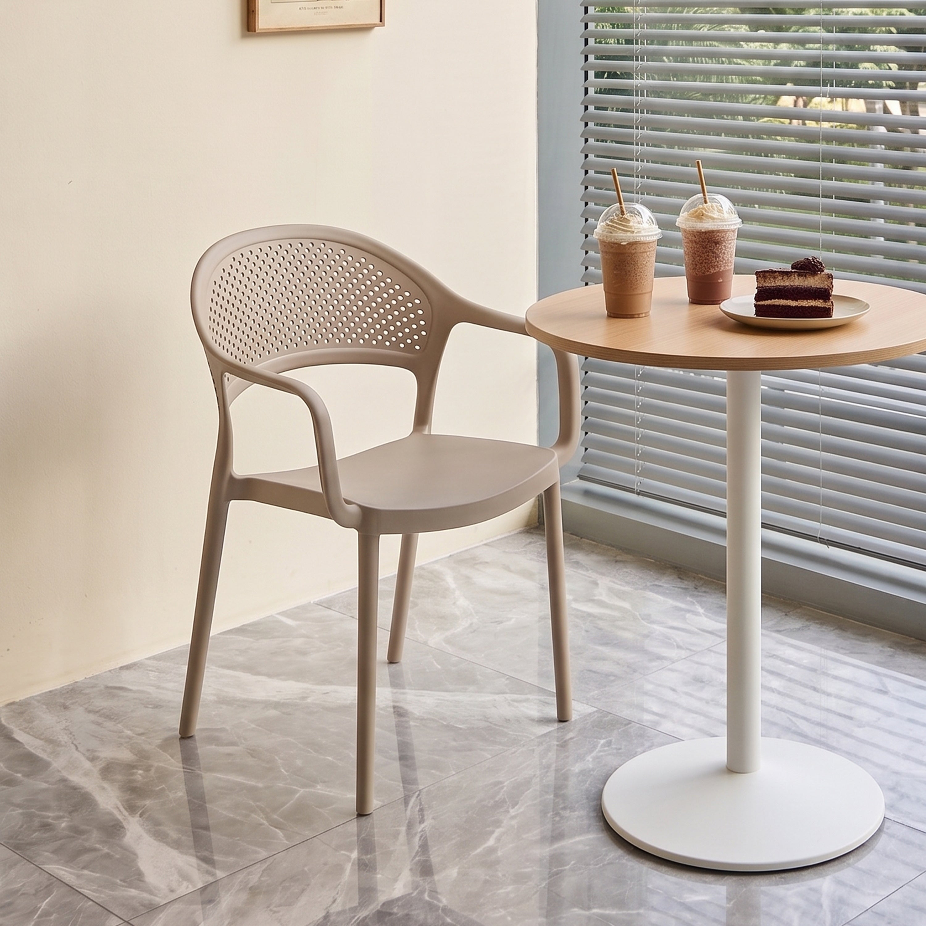 Oakley Plastic Dining Chair