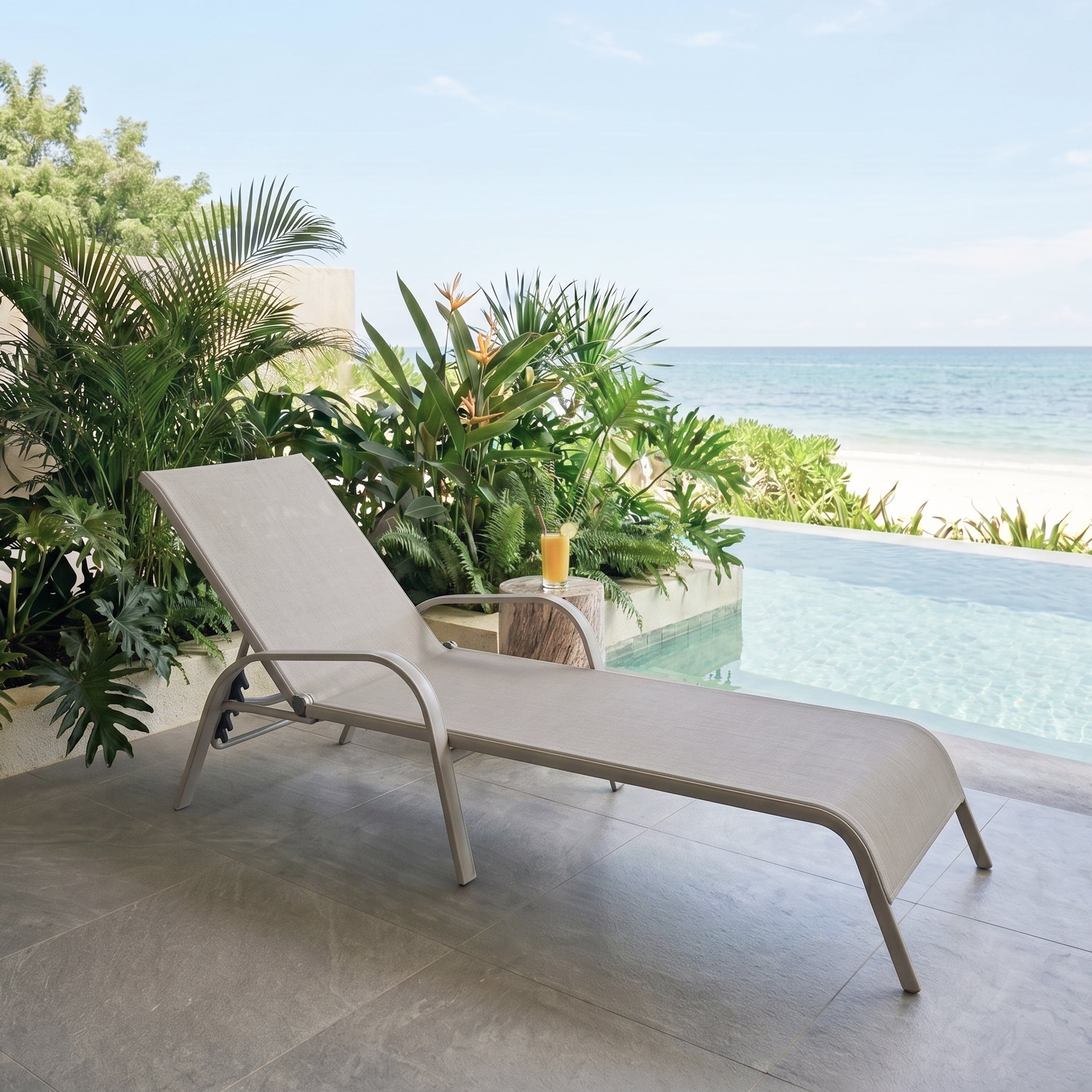 Maina Outdoor Lounger
