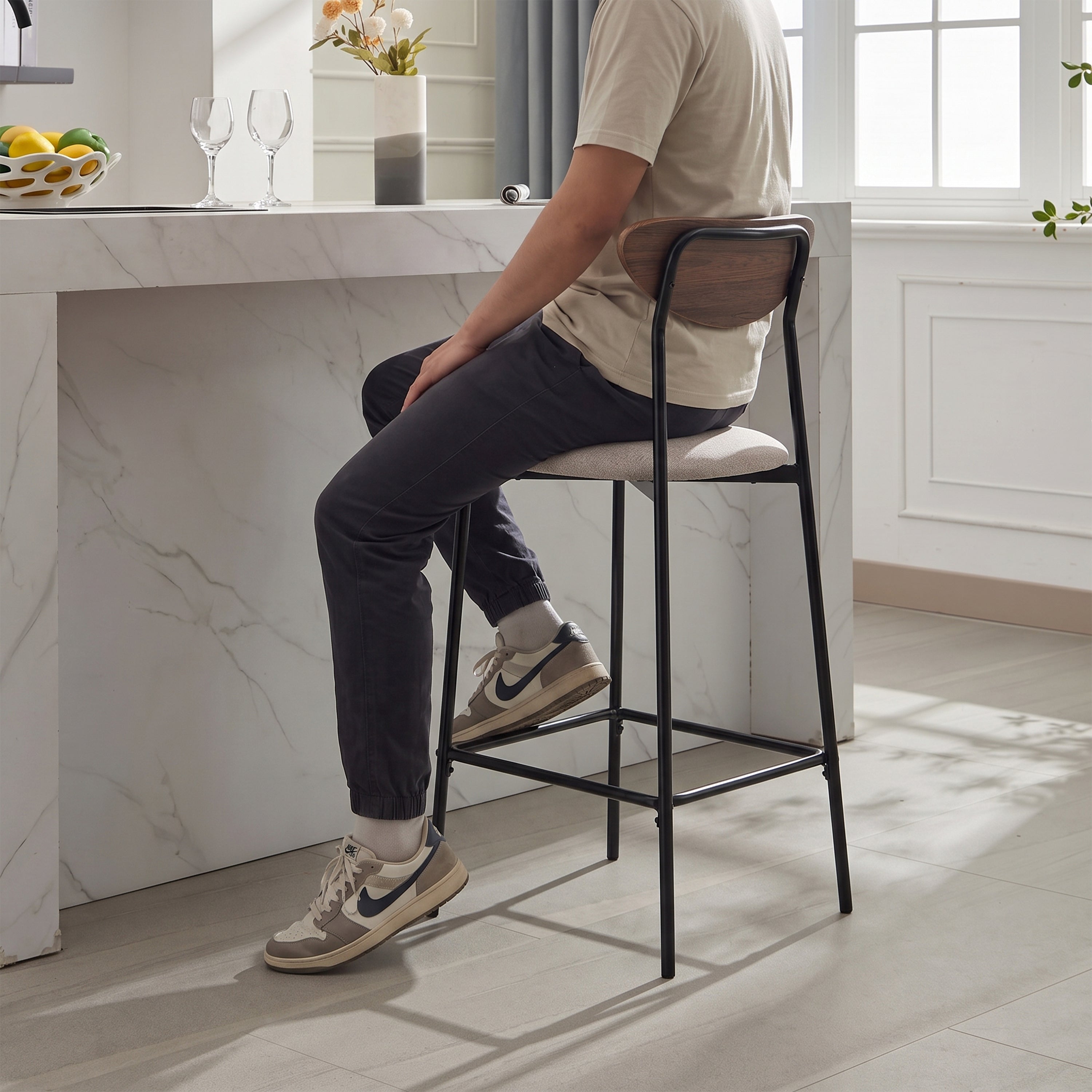 Amaris Bar Chair