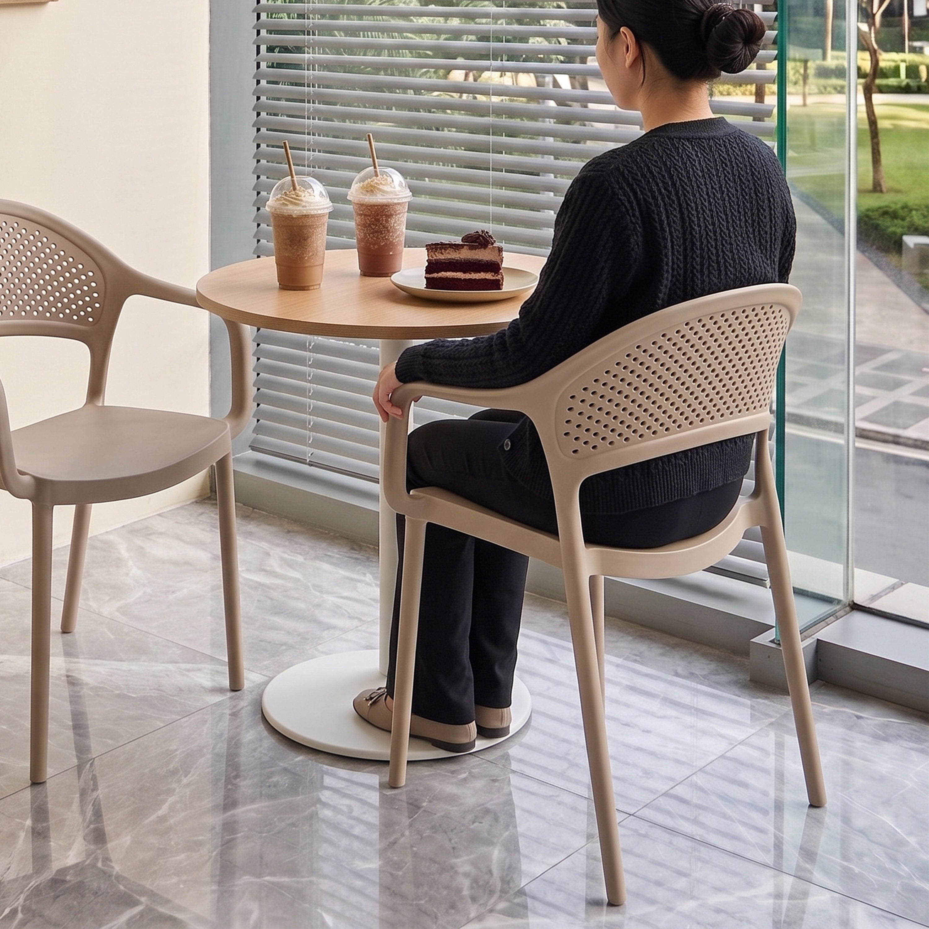 Oakley Plastic Dining Chair