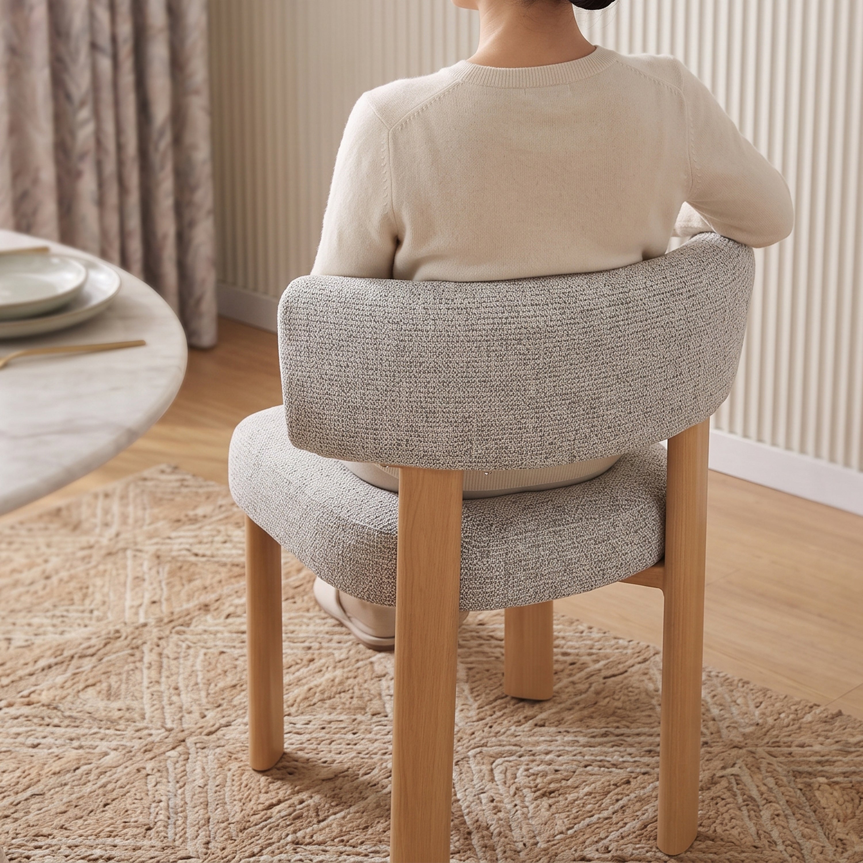 Zole Round 4 Seater Dining Set