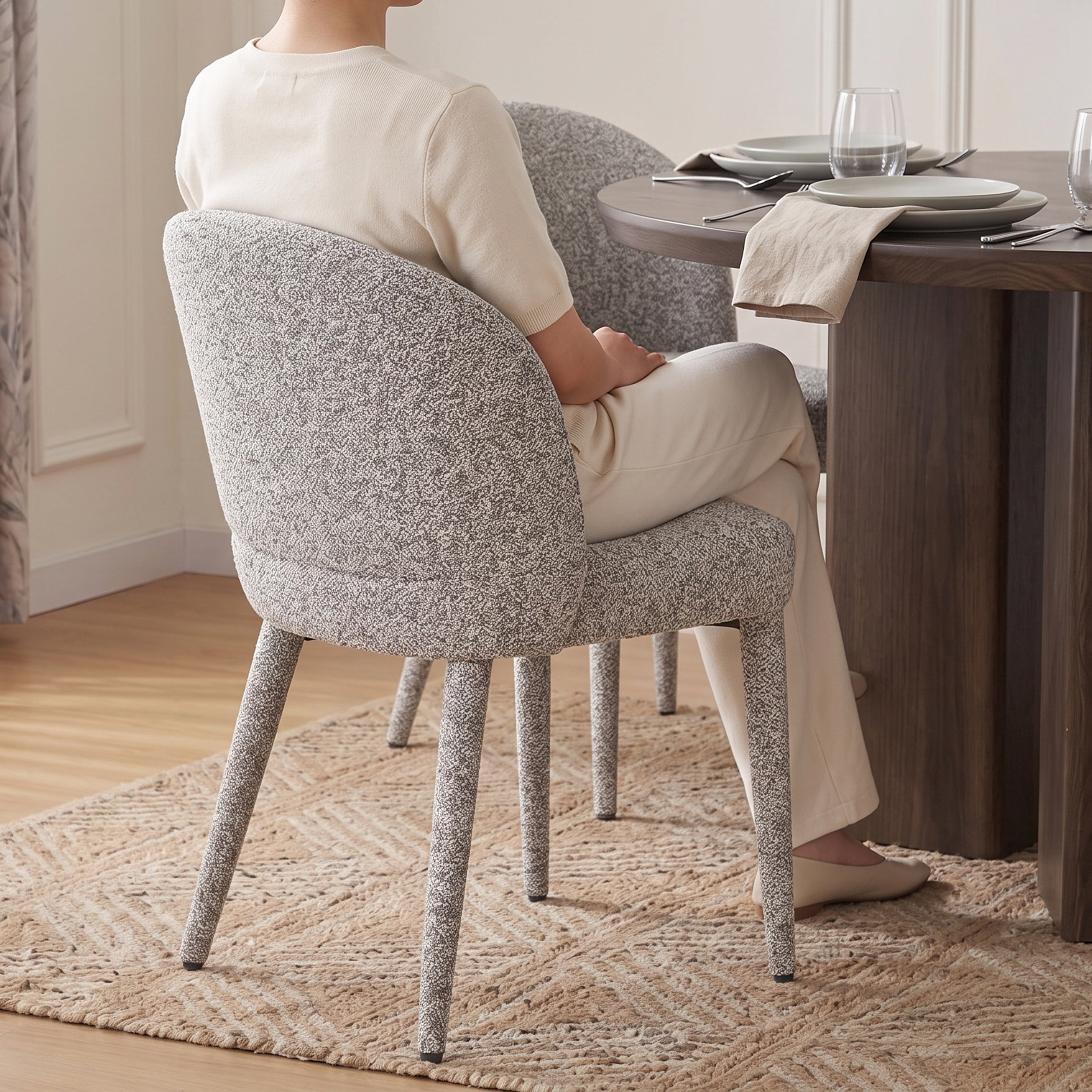 Leila Round 4 Seater Dining Set