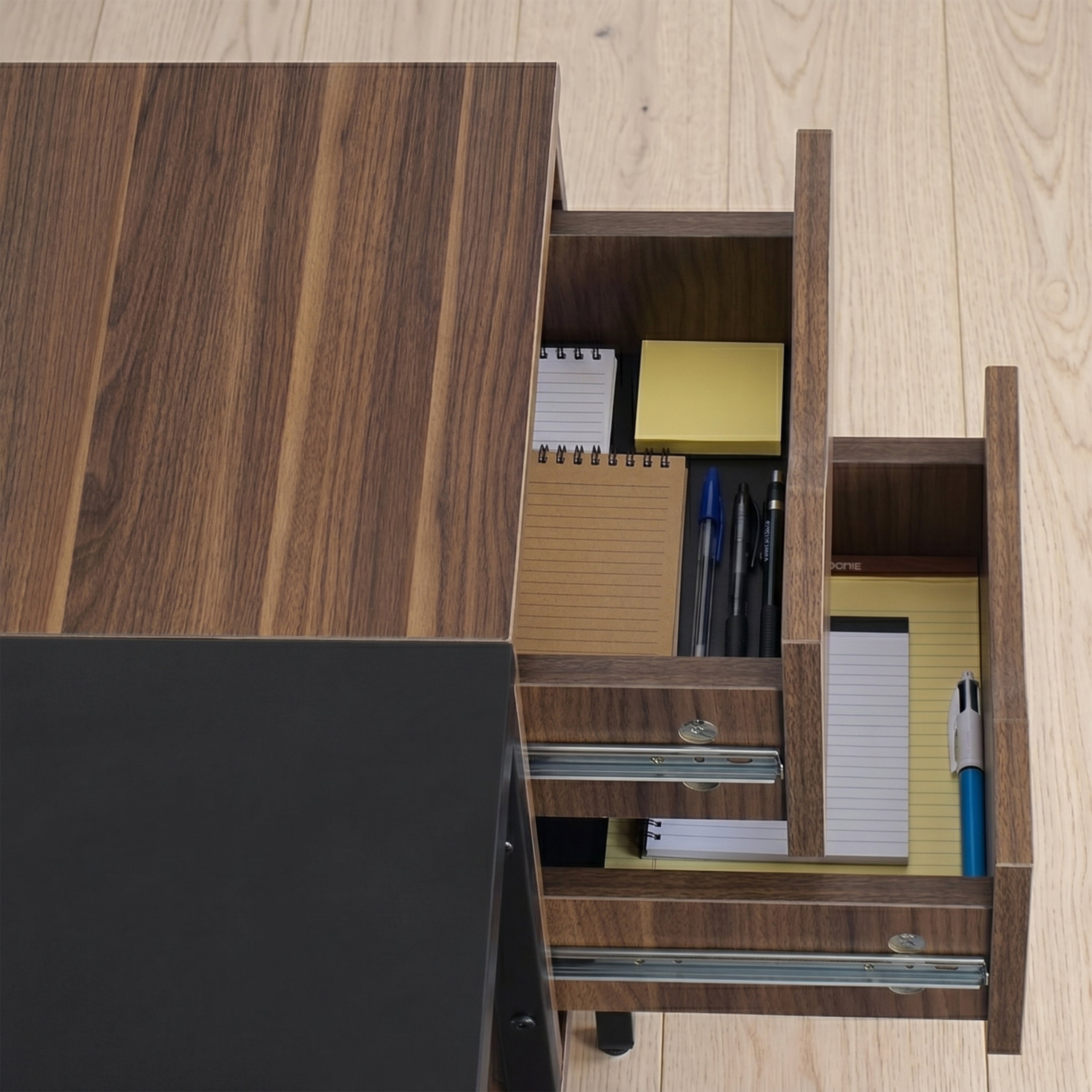 #color_Black Walnut