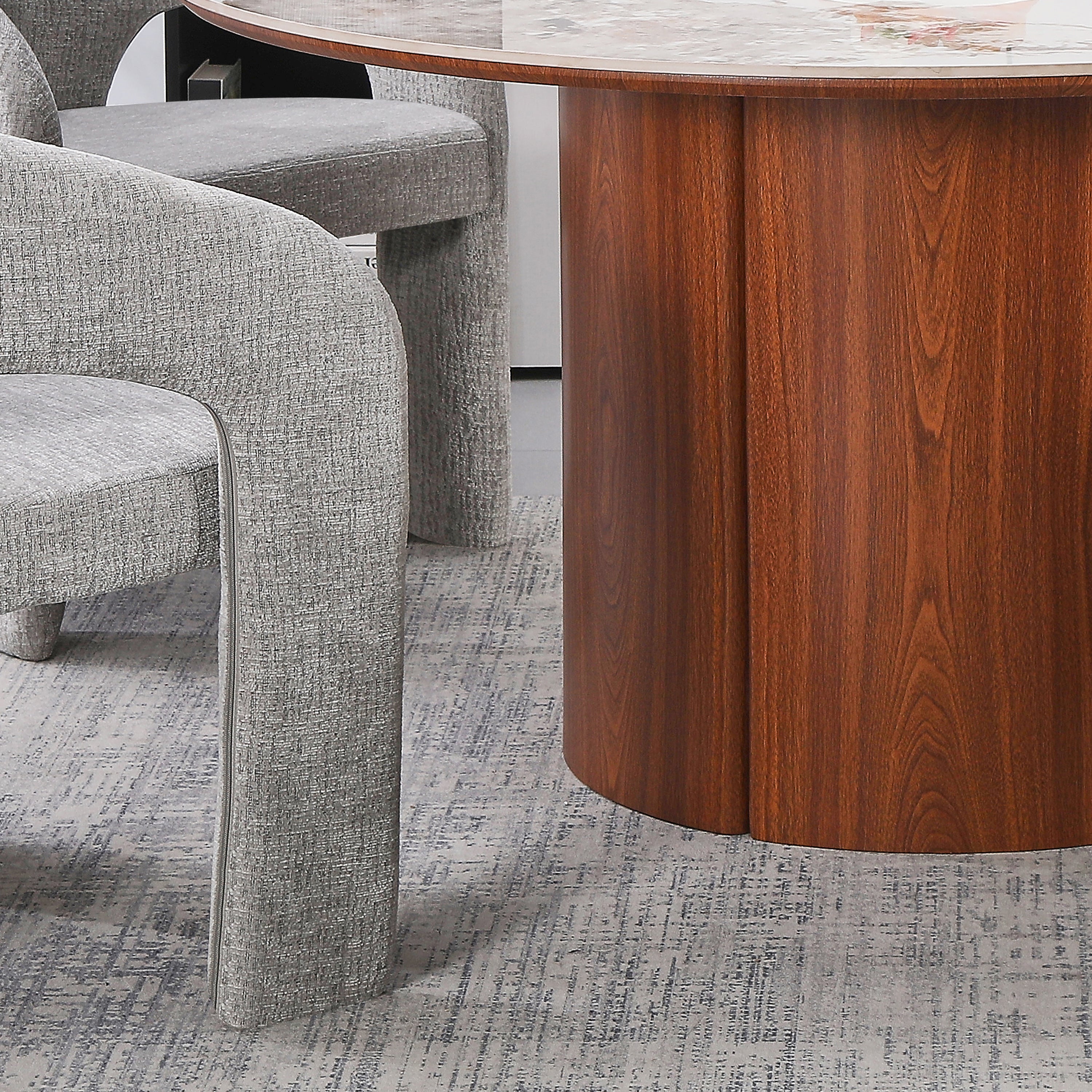 Maloy Round 4 Seater Dining Set