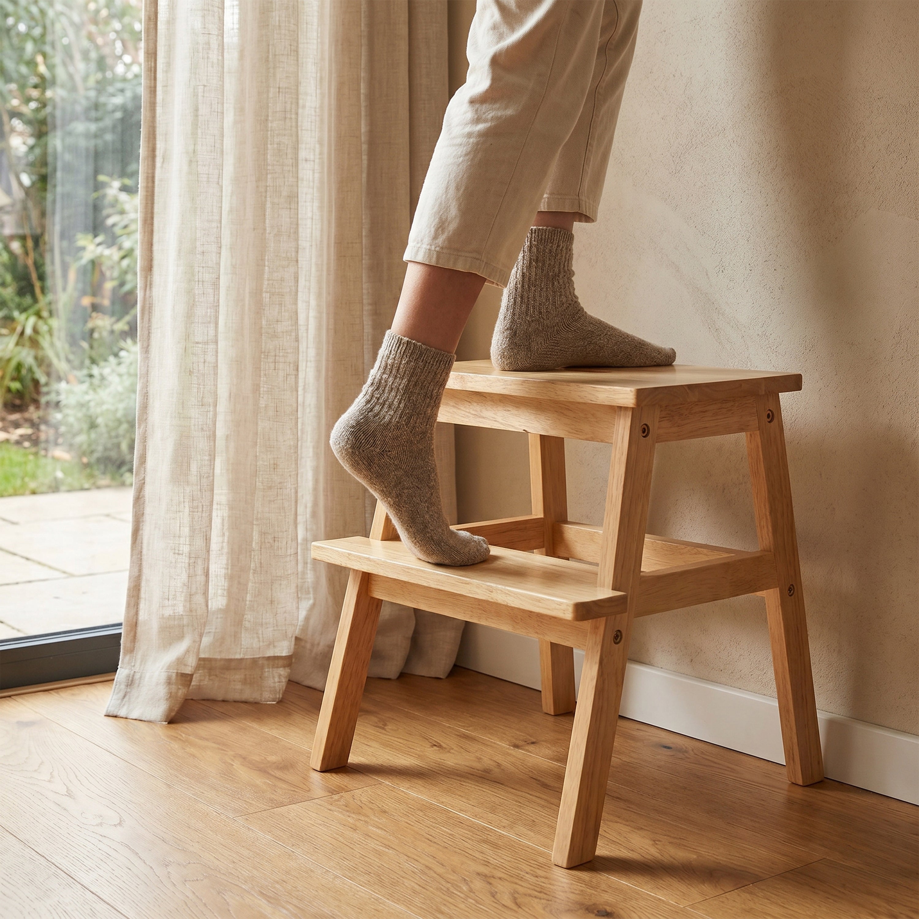 Dana Step Stool