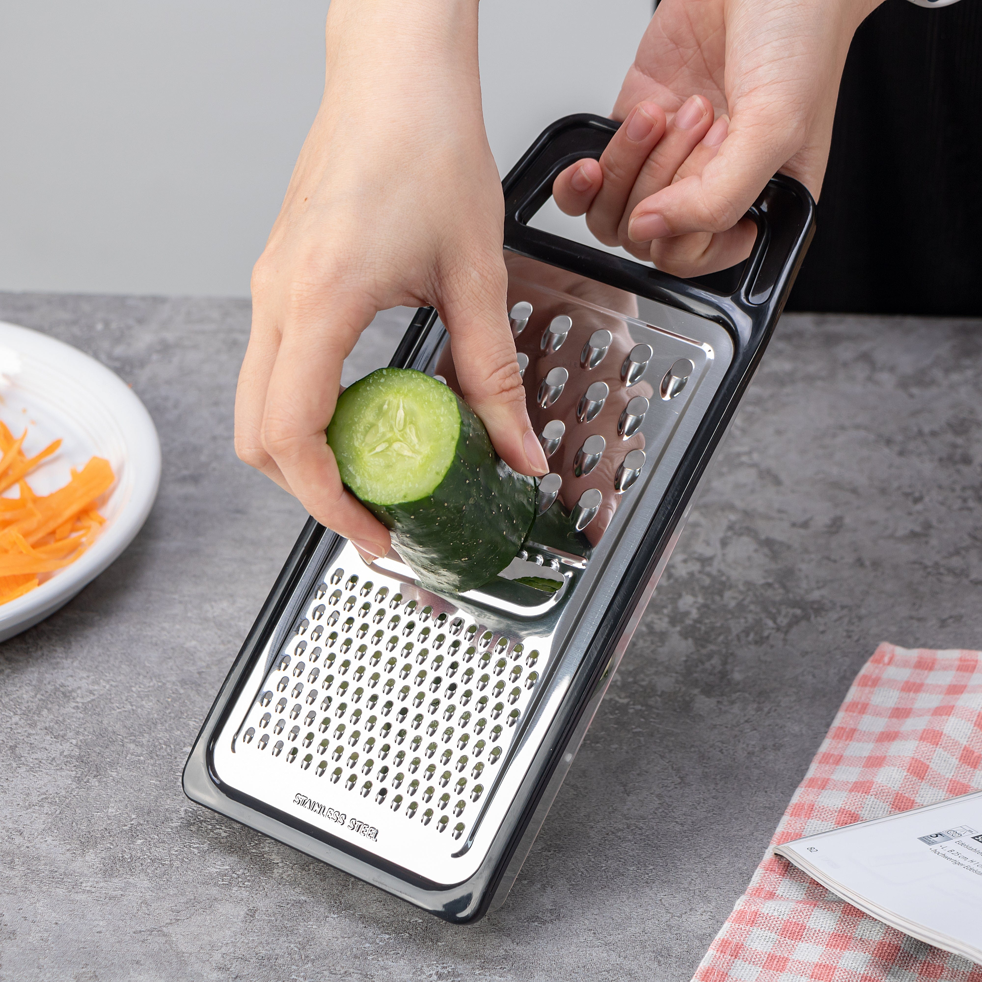Ian Stainless Steel Grater