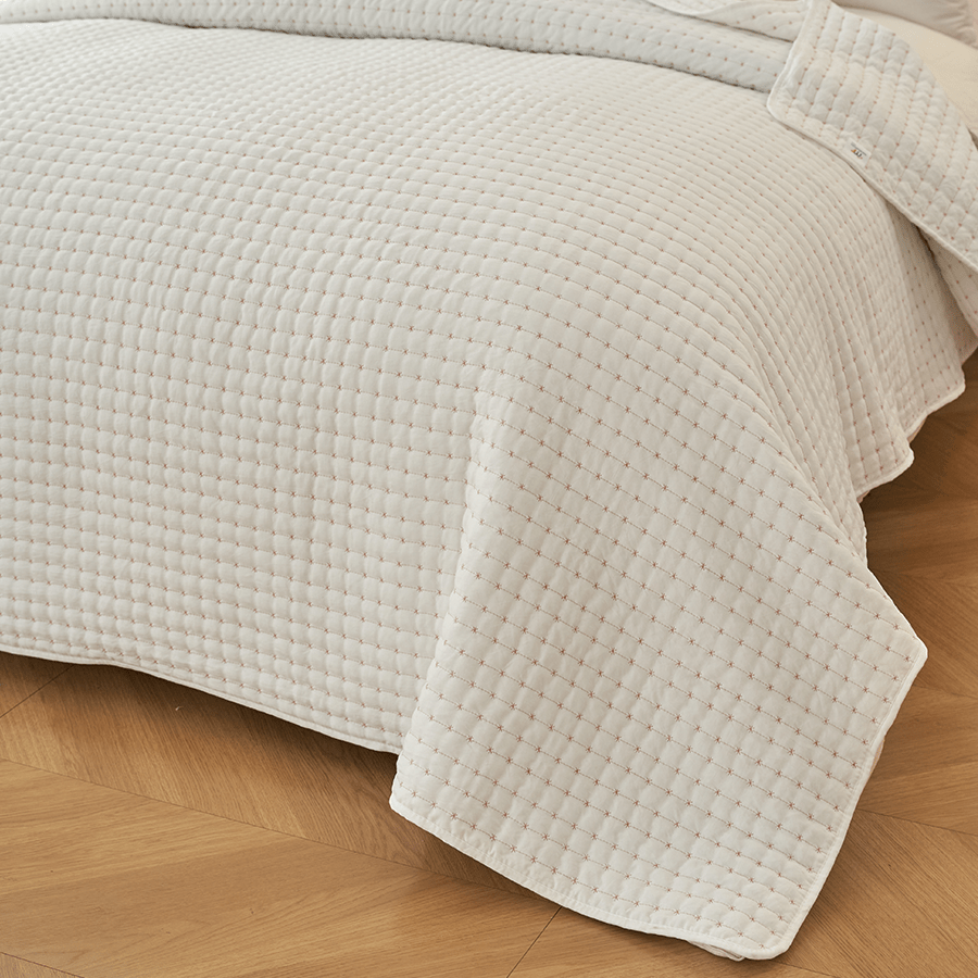 Ivy Bedspread - Pink