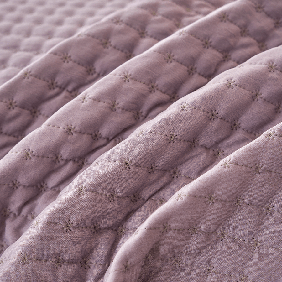 Ivy Bedspread - Purple