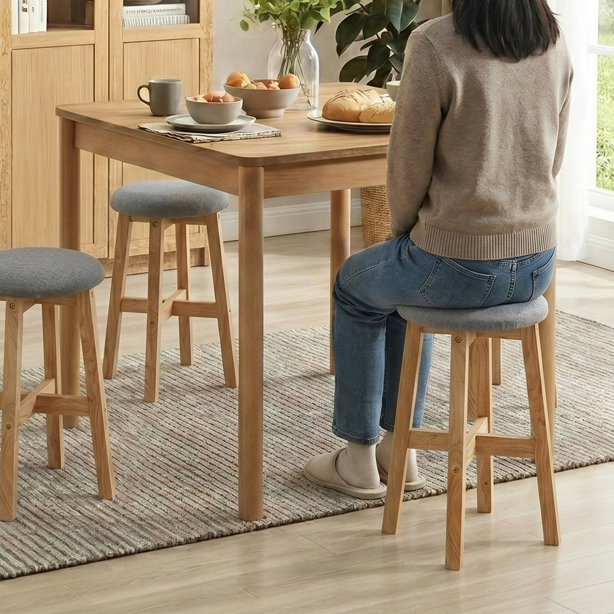 Jeon Round Stool